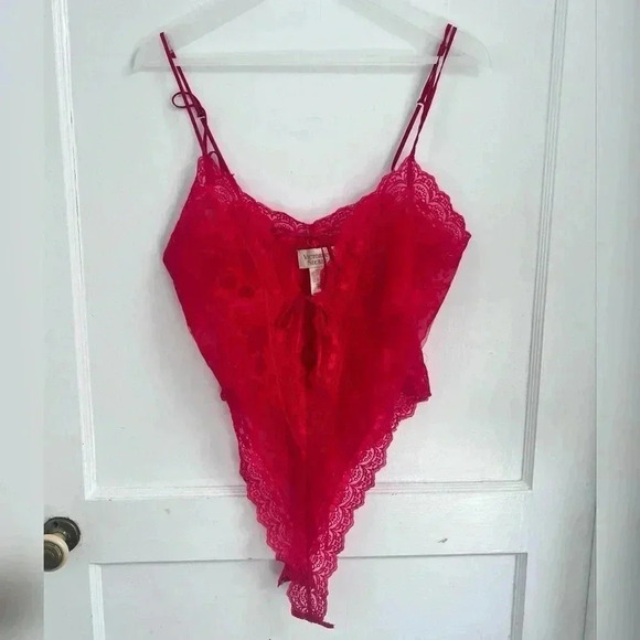 Vintage Victoria's Secret Red Lace Teddy Lingerie GOLD LABEL Size M - Picture 1 of 3
